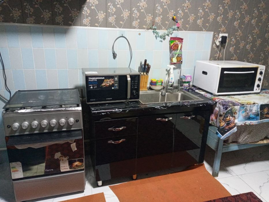 Talaba qizlar uchun ijaraga hovlida uy bor. Karvon tilla bozor ro'para