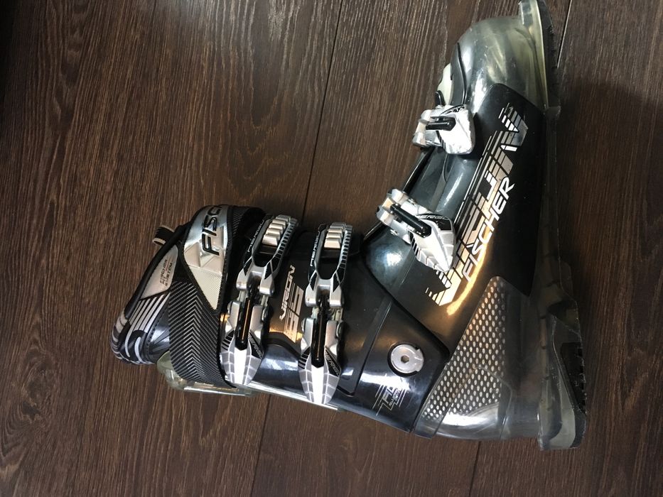 Горнолыжные ботинки