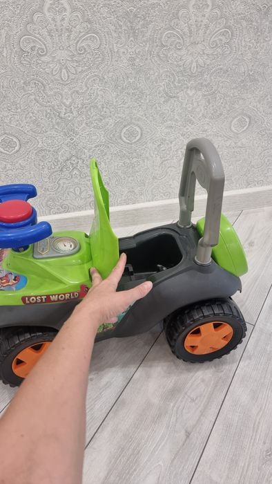 Каталка- машина-толокар- драндулет.