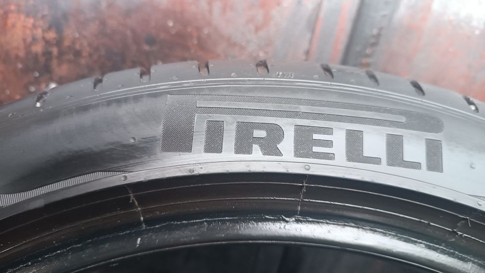 245/40/19 Pirelli Дот 4322
