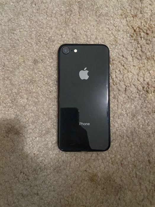 Iphone 8 (64gb). 30 000tg