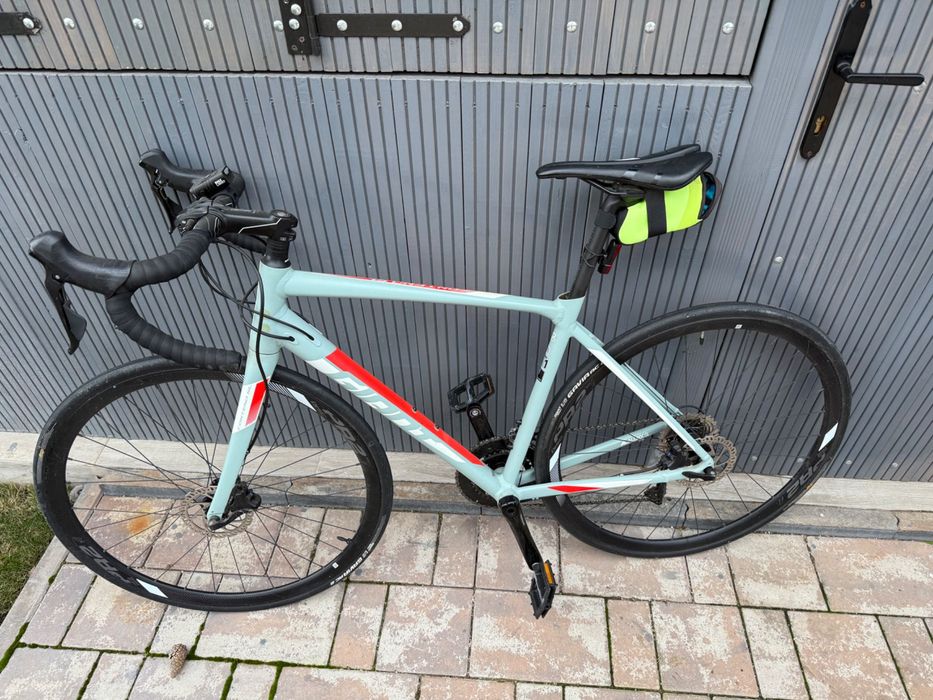 Cursiera Giant CONTEND SL1 Disc