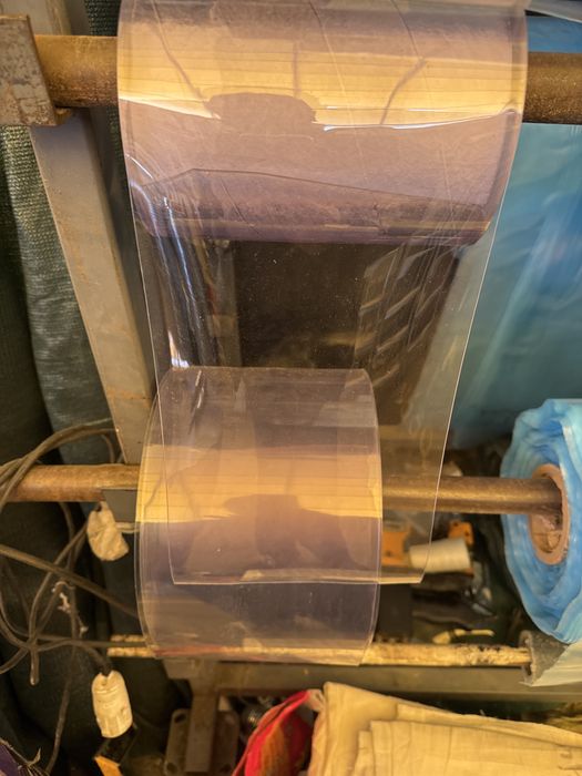 Klyonka lenta salafan  eshiklaga qoyiladi tayyorlab beramiz karnizlari