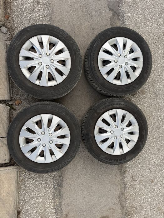 Зимен комплект гуми с железни джанти за Ford