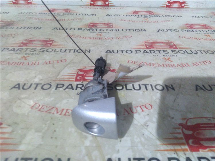 Butuc usa stanga fata audi q 5 an fabr. 2010