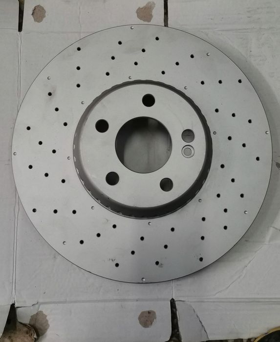 Discuri de frană perforate Mercedes