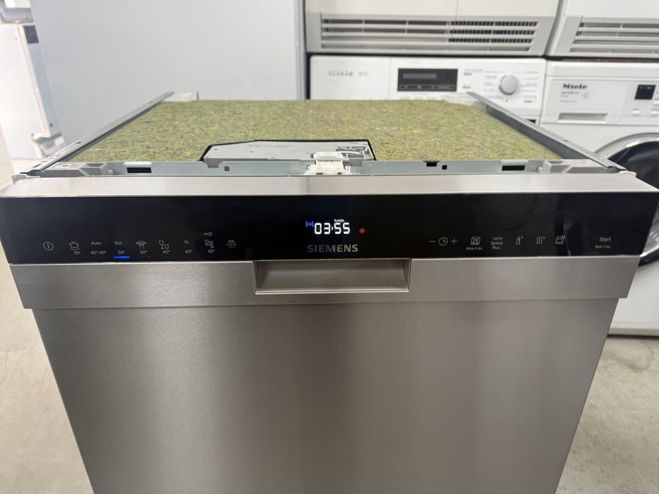 Съдомиялна за  полу вграждане Siiemens