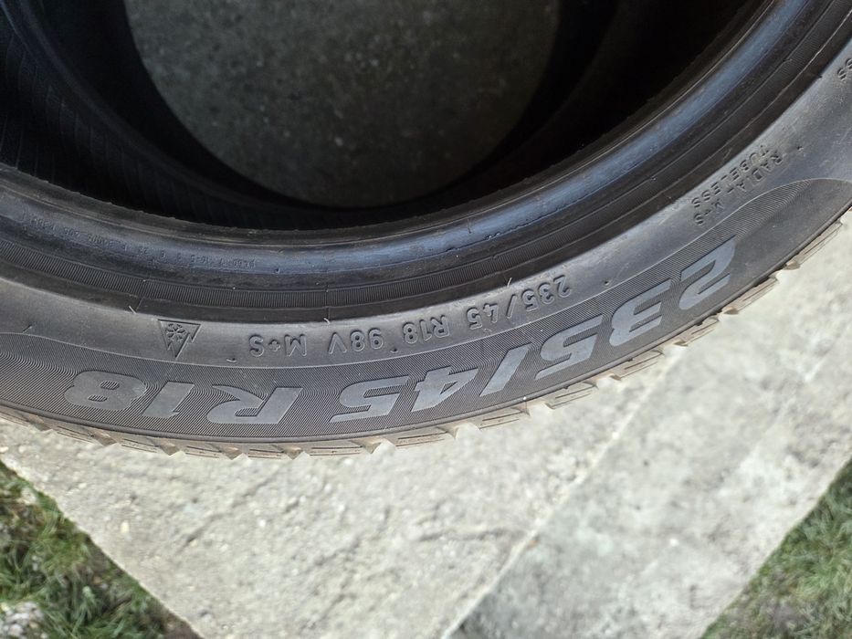2 Anvelope Pirelli Sottozero 235 45 R18 M+S dot 2022