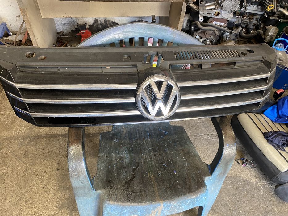 Маска пасат б7 2012г