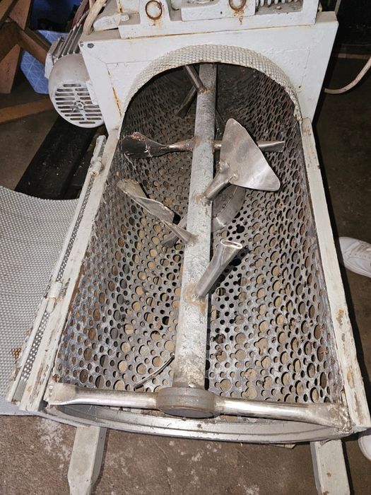 Masina de zdrobit struguri trifazica