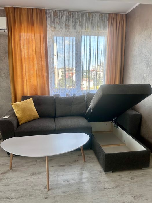 Дава се под наем Двустаен апартамент в Варна, Център - 70 кв.м за 433.5 € - Снимка #2