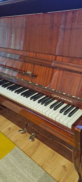Pianina marca ucraina