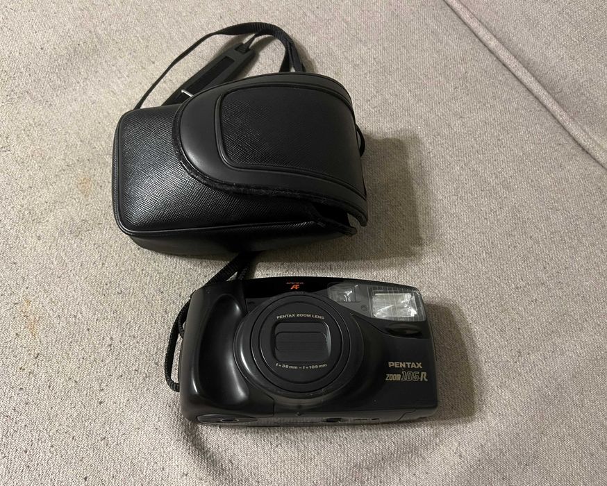 Aparat foto analog Pentax Zoom 105 R AF cu display spate si husa