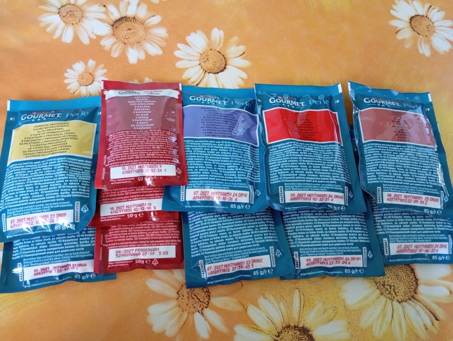 Консерви и паучове на Purina Gourmet