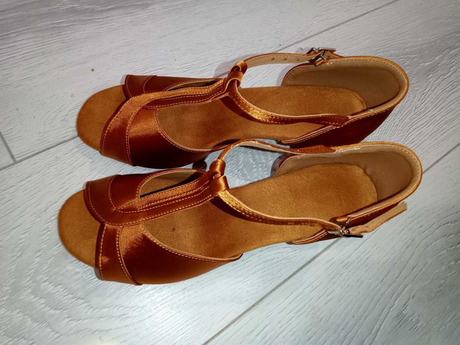 Босоножки для профессиональных танцовщиц