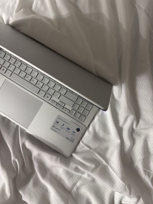 Продаю ноутбук ASUS Vivobook S15 OLED