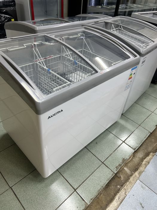 Продам витринные морозильники