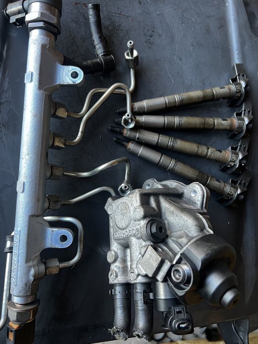 Injector injectoare 2.0  03L130227  CAH  audi 170 cp