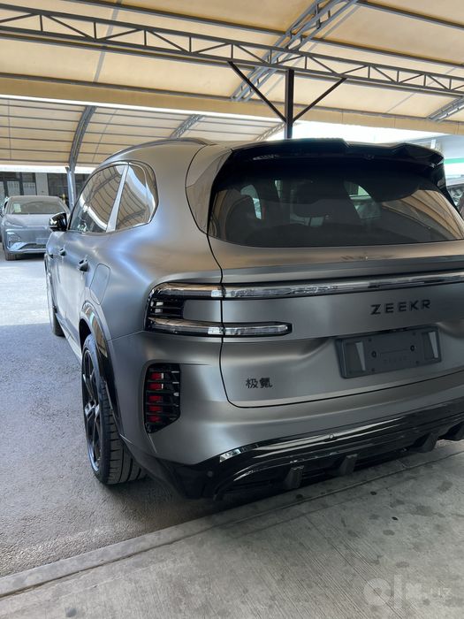 Zeekr 8x Shadow