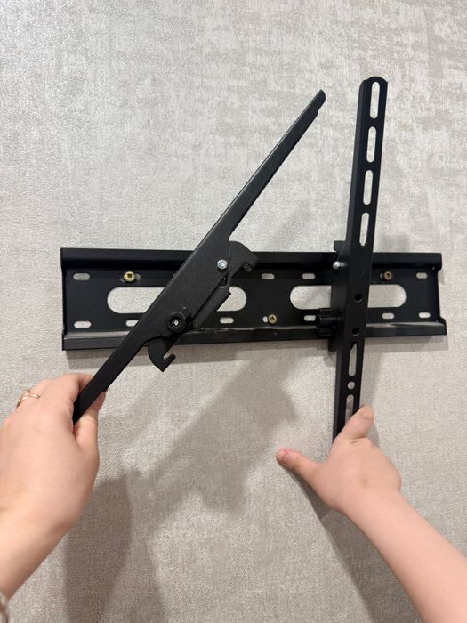 Кронштейн для телевизора