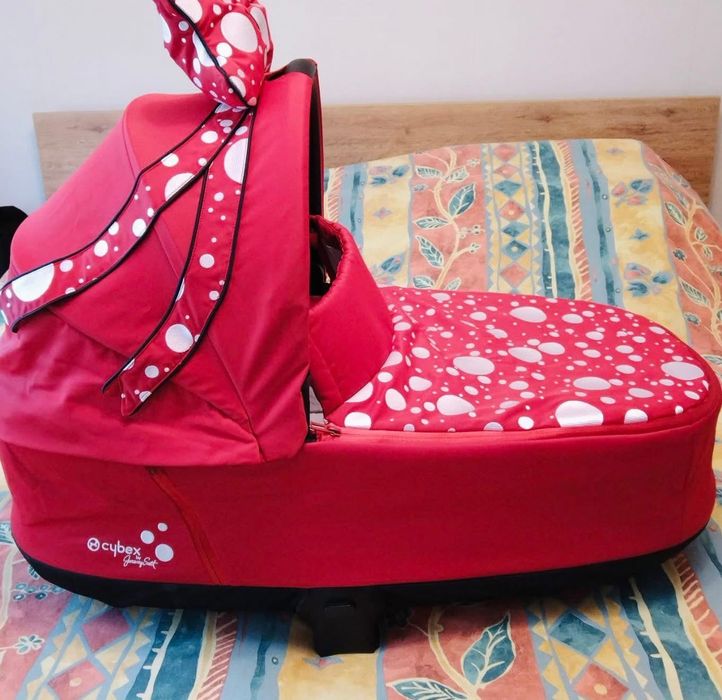 Кош за новородено Cybex Priam Carry Cot Jeremy Scott Petticoat.