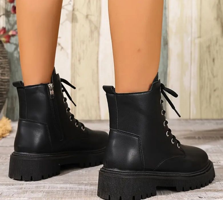 Дамски Дебели Платформени Ботуши