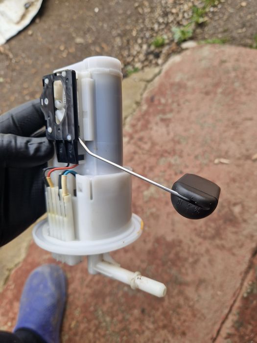 Pompa Benzina Yamaha MT09   2024