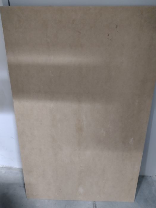 Продавам дървени плоскости