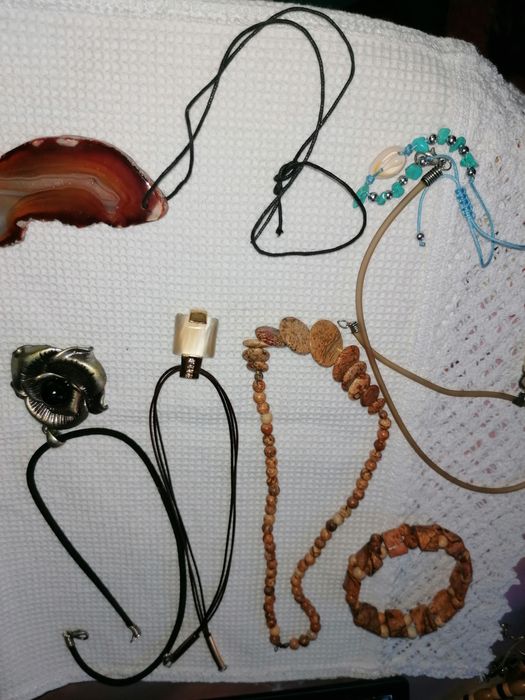 Дамски накити, колиета, гривни