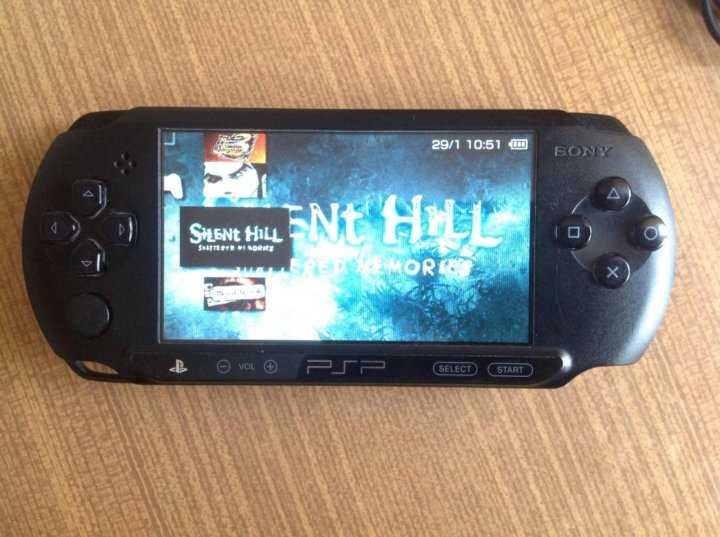 PSP Прошитая + 2 флешки с играми