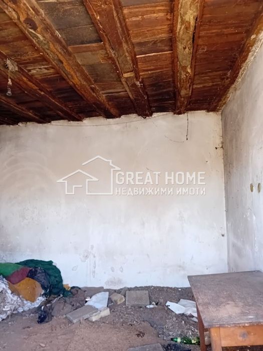 Къща в Търговище, област-с.Разделци площ 80 цена 15000