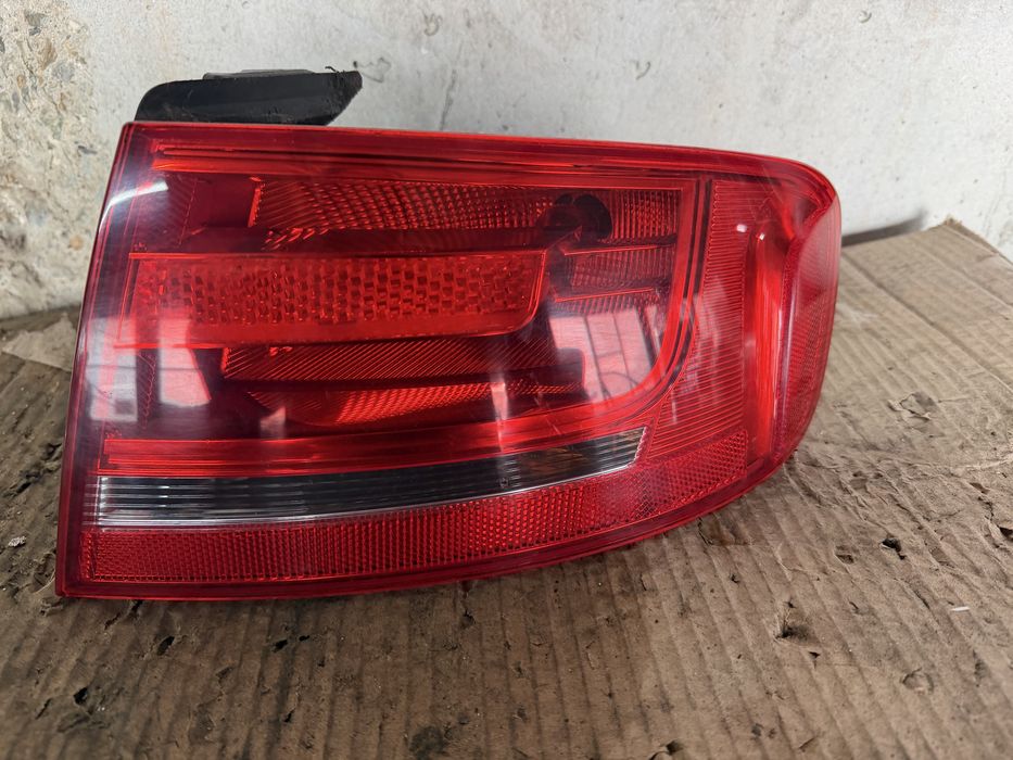 Десен стоп от ауди а4 б8 / audi a4 b8