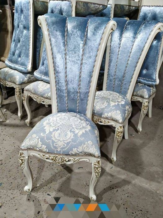 Оригинал рестоврация столов и стульев.