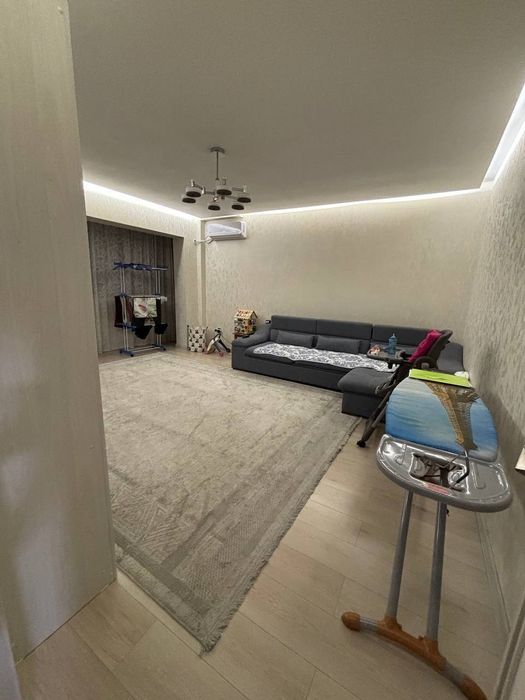 Срочно продается 4х ком квартира, ориентир: ул. С.Азимова, 80м²