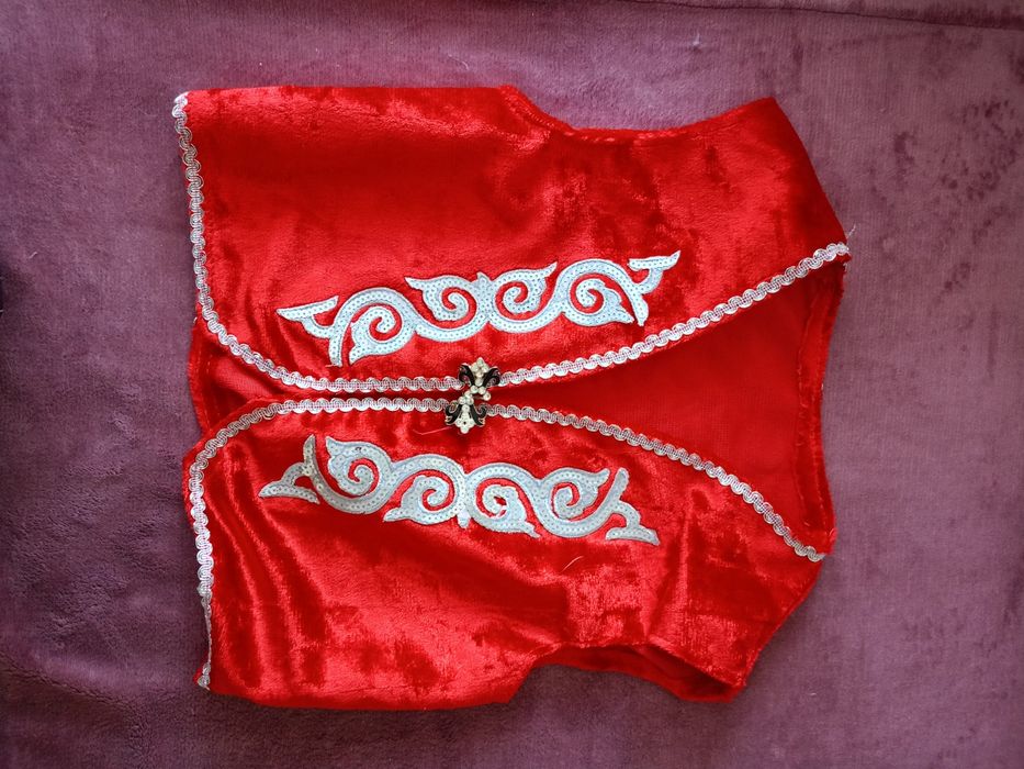 Детский камзол на девочку