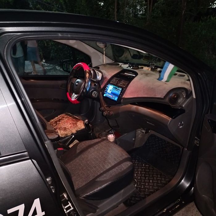 Spark sotiladi shevrolet