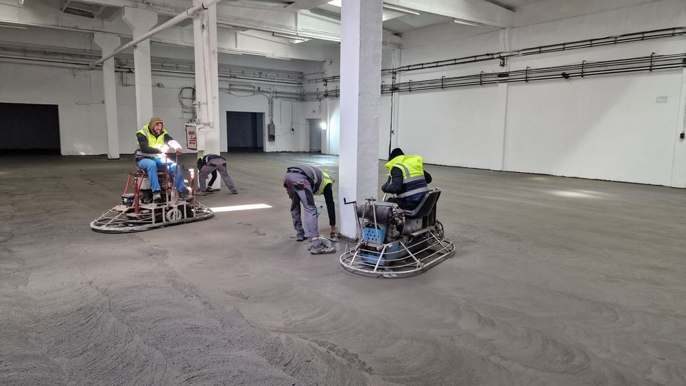 Turnare Platforme Beton Industriale cu Cuart, Elicopterizare, Finisat.