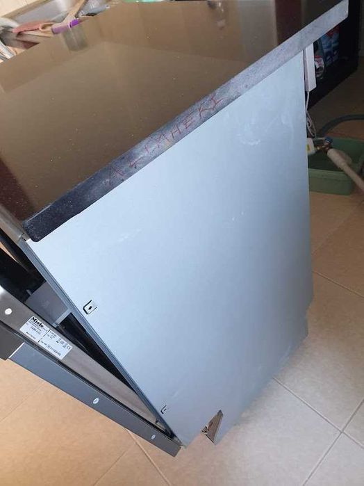 XXL Съдомиялна Miele - Auto Open - 14 Комплекта - Пълно Вграждане 60см