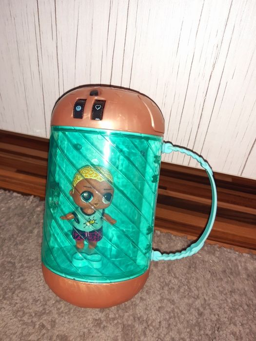 Papusa originală LOL Surprise baiat.