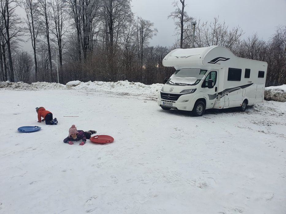 Îchiriere autorulota/camper rulota de închiriere