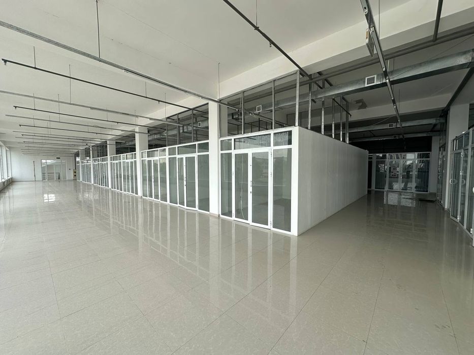 Nurafshon shahar Tuytepa 3 600 m2 daromad keltirayotgan bino sotiladi