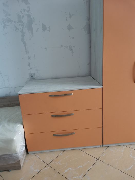 Гардероби 2 бр и скрин 1 бр