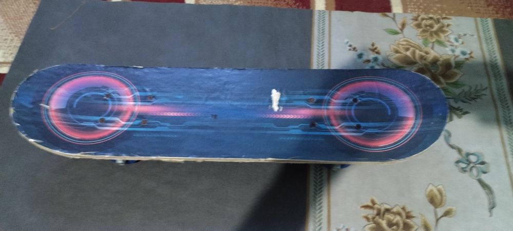 Skeytboard sotiladi hali yangi