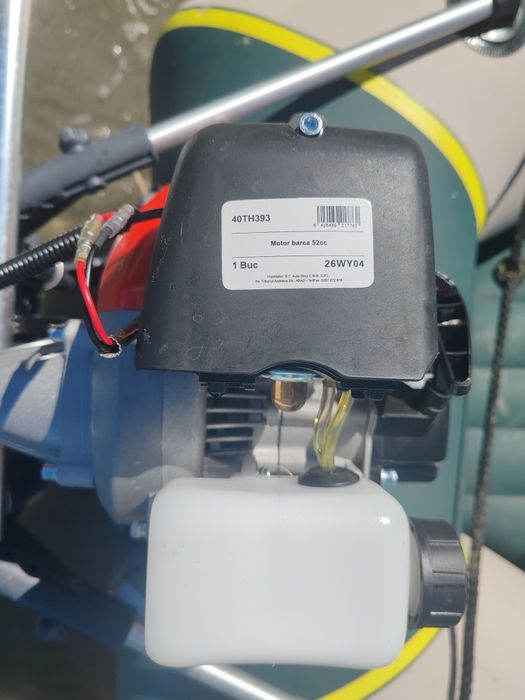 Barca  cu  motor