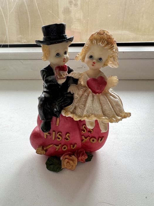 Статуэтки разные