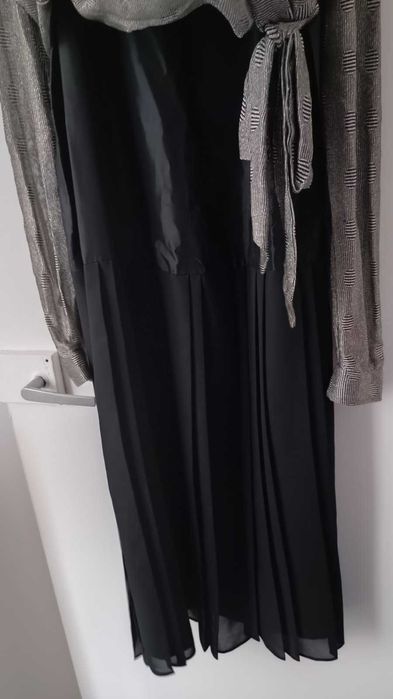 Oфициална рокля черно и сребристo