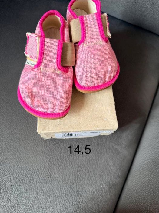 2 чифта Пантофи 23 размер (14,5см)