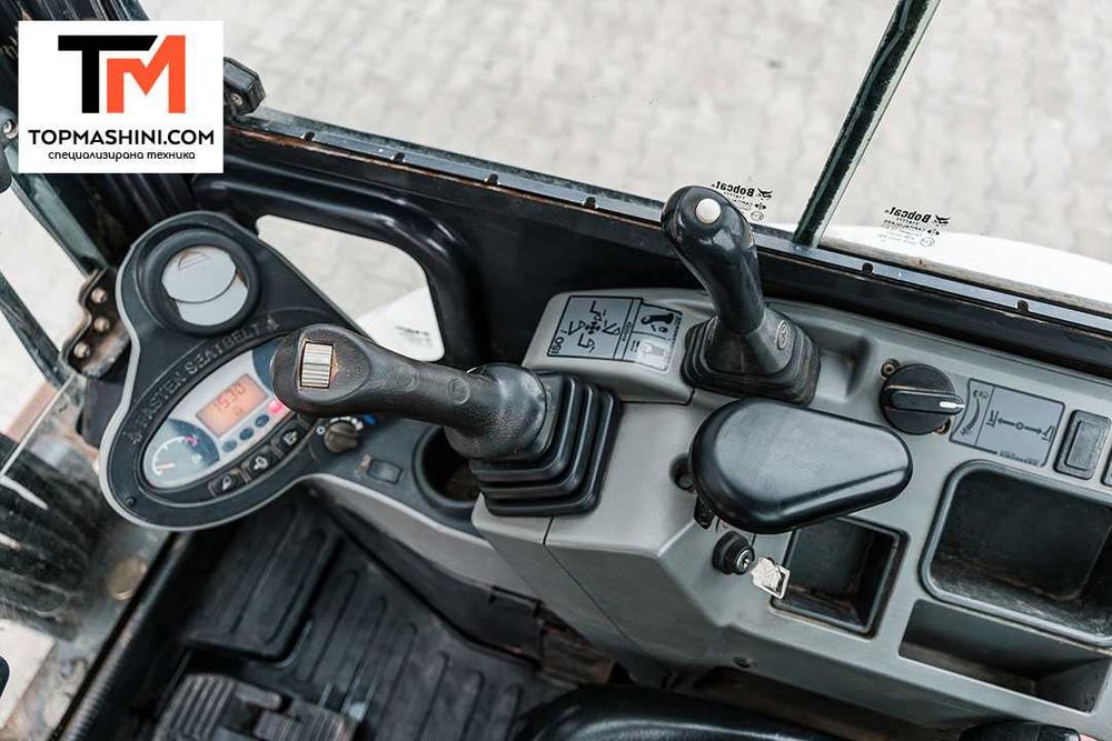 Мини багер Bobcat E25 EM