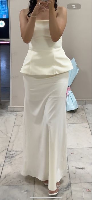 Эффектный костюм-двойка с корсетным верхом.