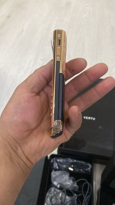 VERTU  жаңа ұсталмаған